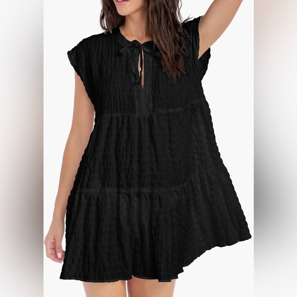 Robin Piccone Dresses & Skirts - Robin Piccone FIONA FLOUNCY DRESS Black Textured size medium